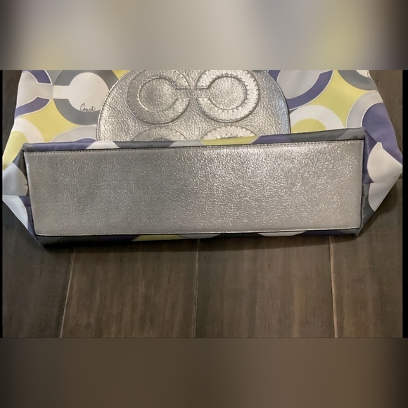 Coach Op Art Lilac, Gray, and Yellow Tote Bag Y2K. Great Condition. - Picture 3 of 8